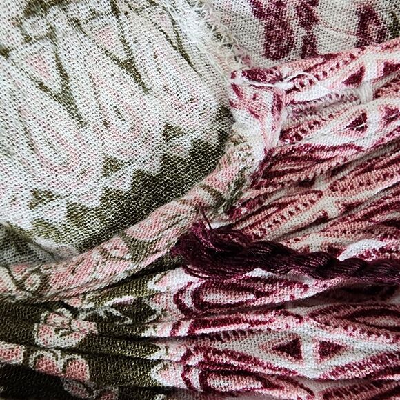 Cloud Chaser Womens Tunic Top 1X Button Front V Neck Long Sleeve Tassels Floral - Picture 12 of 12